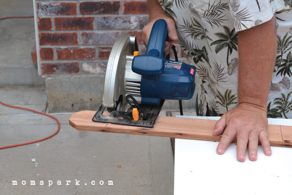 DIY Cedar Pallet Succulent Planter