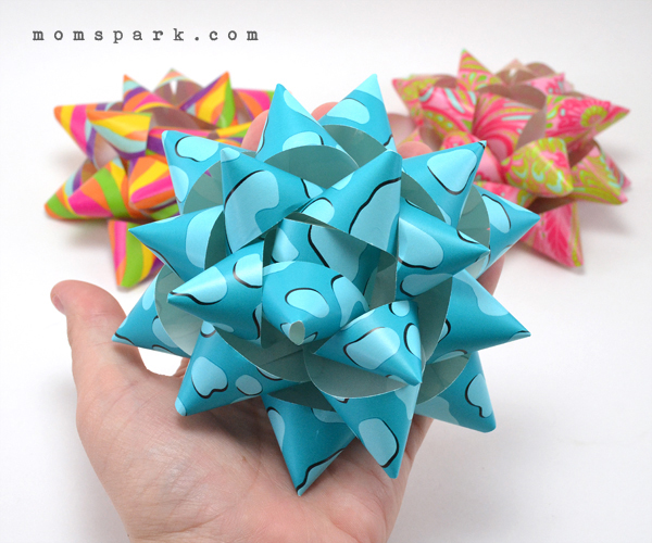 How to Make DIY Paper Gift Bows for Presents