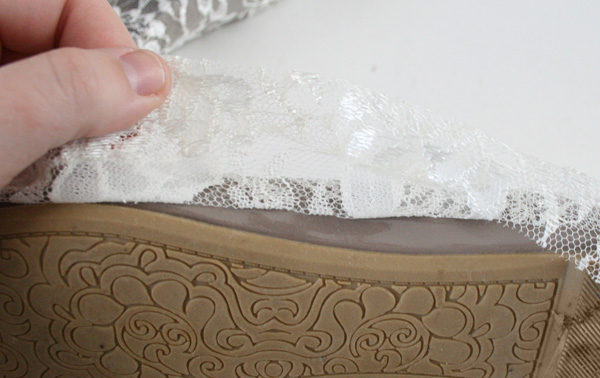 Shoe Makeover: Graceful Lace Flats 