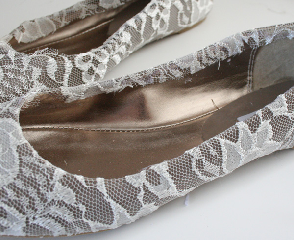 Shoe Makeover: Graceful Lace Flats 