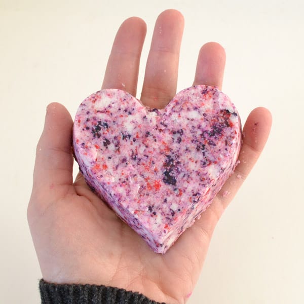 DIY: Heart Shaped Bath Bomb Tutorial