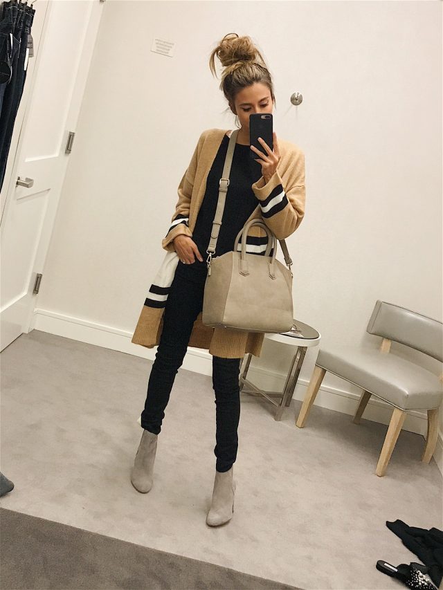 50+ Fall and Winter Outfits for 2017 - oversized sweaters, boots, scarves, large bags, gloves and more!