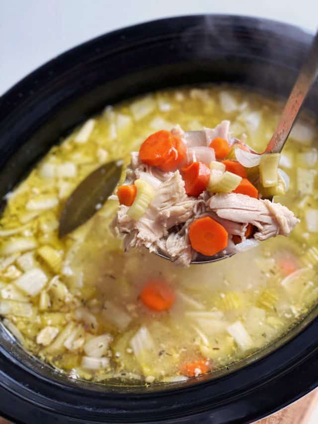 How to Make a Homemade Crockpot Chicken Noodle Soup Recipe