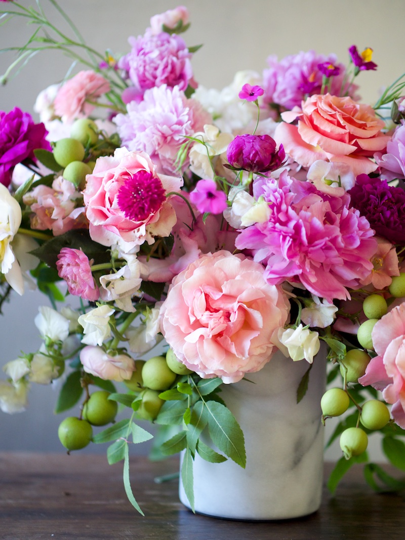 21 Fresh Cut Spring Flower Arrangments and Bouquets - A Trendy Blog for Moms - Mom Blogger