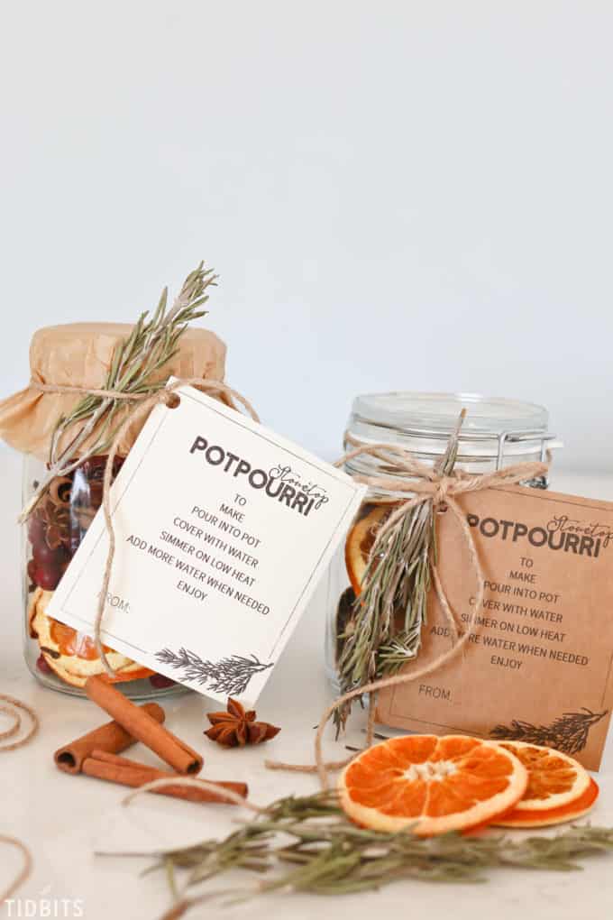 Homemade Dry Holiday Potpourri