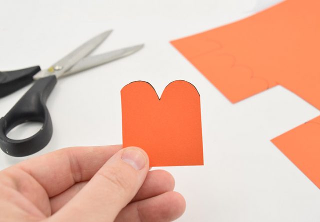 DIY Simple Felt Shamrock Pin