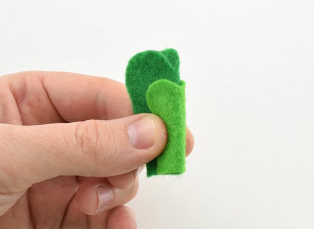 DIY Simple Felt Shamrock Pin