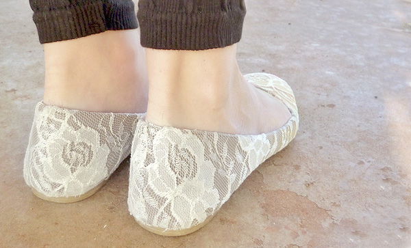 Shoe Makeover: Graceful Lace Flats 