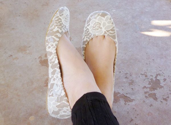 Shoe Makeover: Graceful Lace Flats 